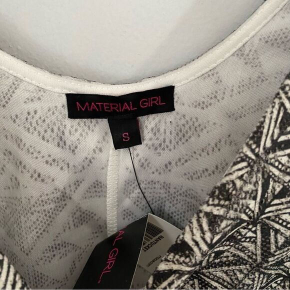 Material Girl Women’s Scoop Neck Printed Long Sleeve Copped Top size S - Picture 2 of 5